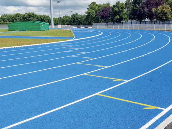 全塑型塑胶跑道