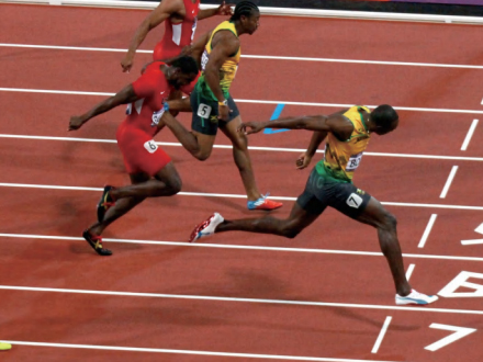 全塑自结纹塑胶跑道